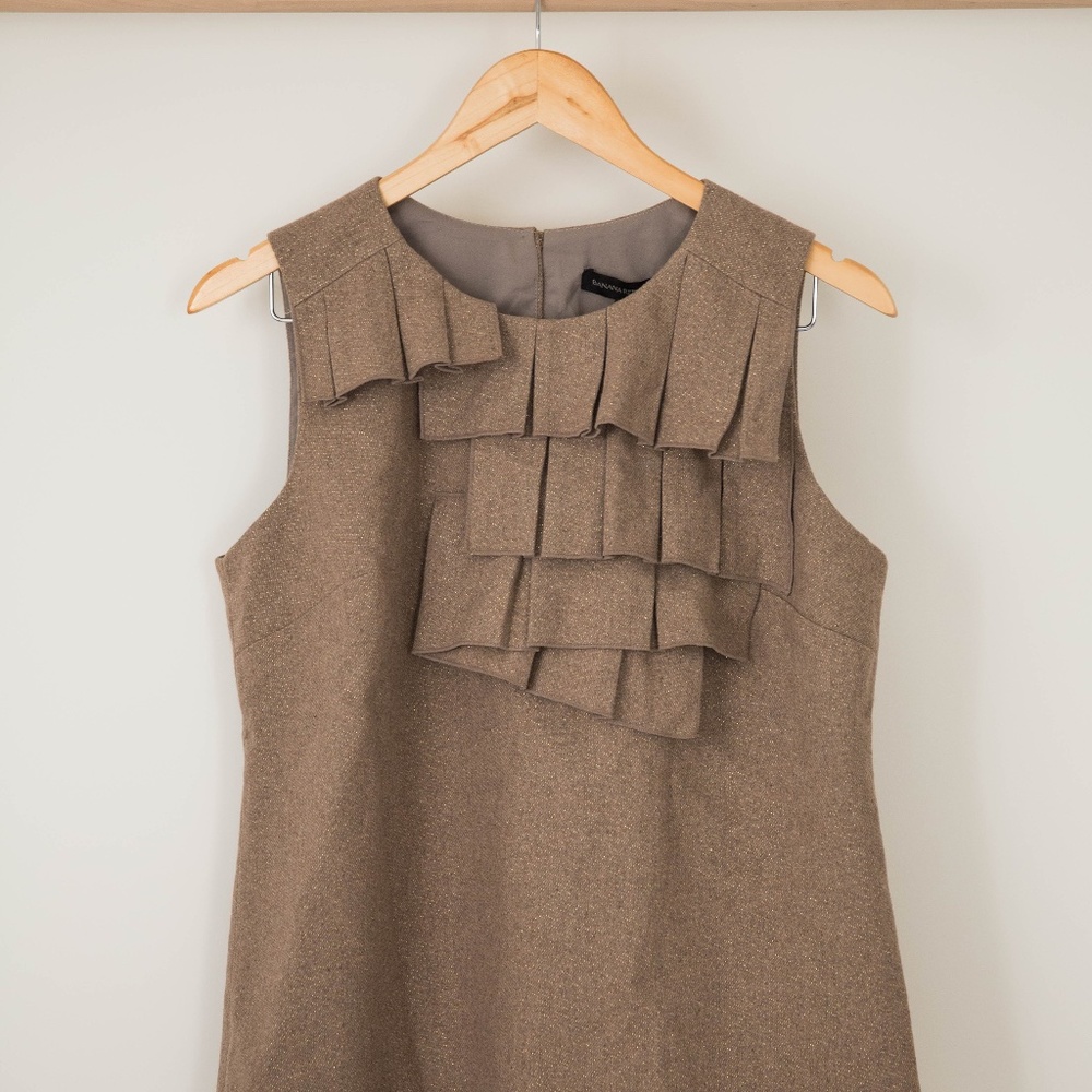 Banana Republic Sleeveless top